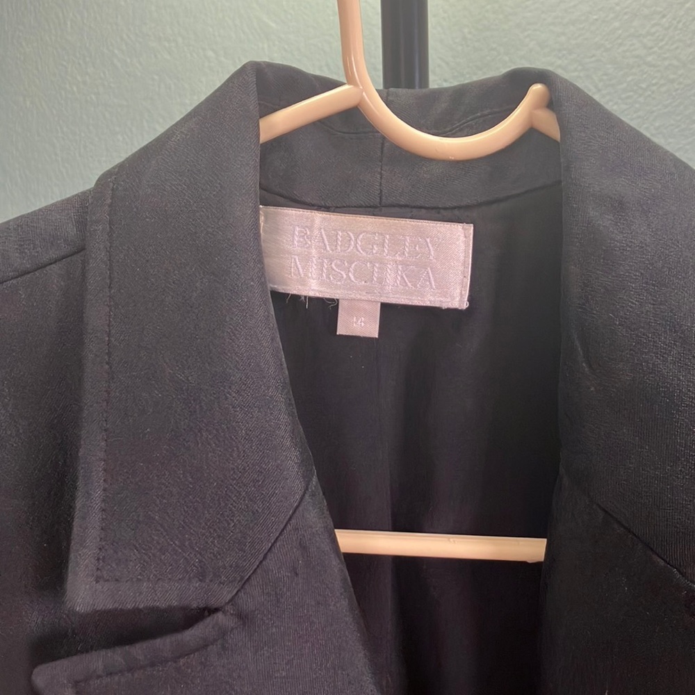 Beutiful Javier Badgley Mischka, black color, size M pre owned condition